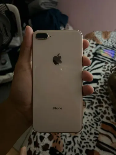 iPhone 8 Plus Rose 