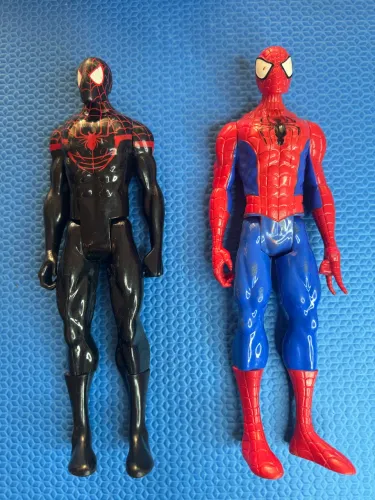 Bonecos originais do homem aranha 13/14