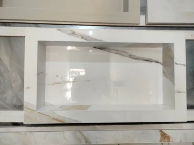 Nicho de banheiro em porcelanato oro lux 