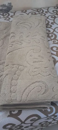 Vendo tapete um e meio por dois e meio