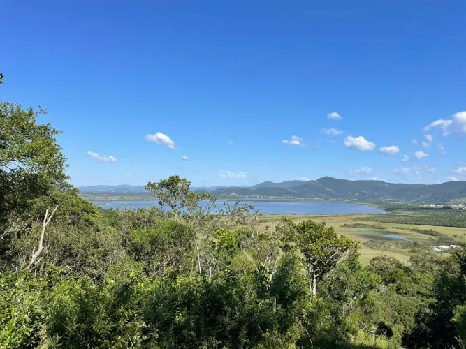 Excelente terreno na Praia da Silveira