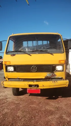 Caminhão VW 6.90