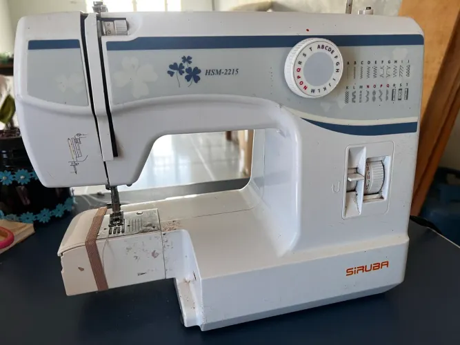 Máquina de costura 