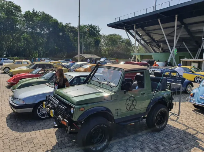 Suzuki Samurai JX Canvas 1.3 1995