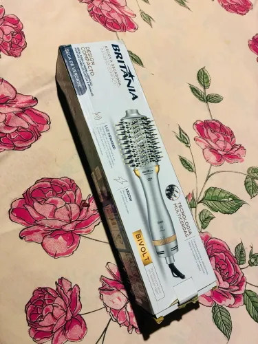 Vende-se escova modeladora 