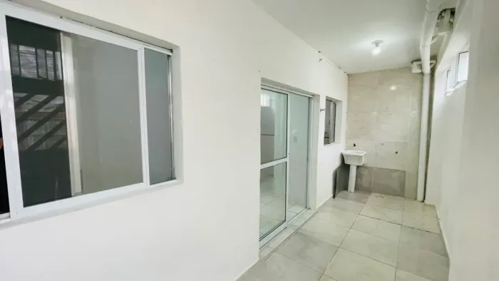 Alugo casa individual em Praia Grande