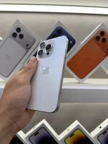 iPhone 15 Pro Branco