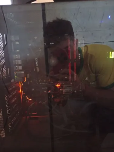 Computador gamer Ryzen 5 5600g,só a CPU com os periféricos.