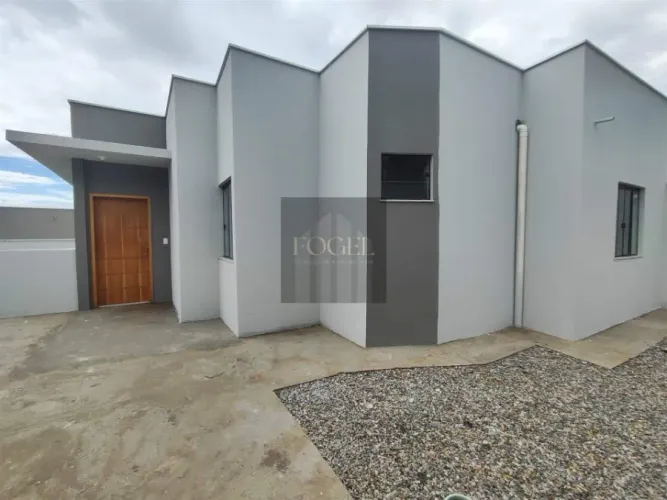 Nova Era - Casa 2/4 (2 Suítes) - Quintal - Garagem Automatizada