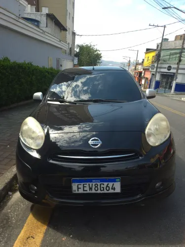 Nissan March SR 1.6 16V Flex Fuel 5P 2013