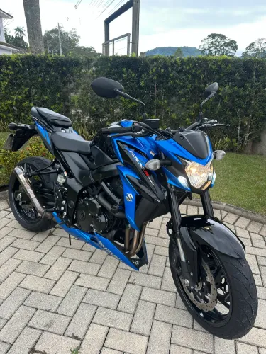 Gsx-s 750 