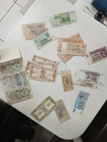 Dinheiro Russo antigo 24 cédulas 