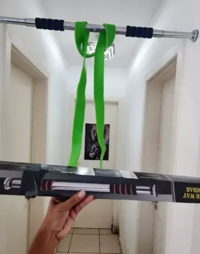Barra de exercícios na porta - Entrega grátis