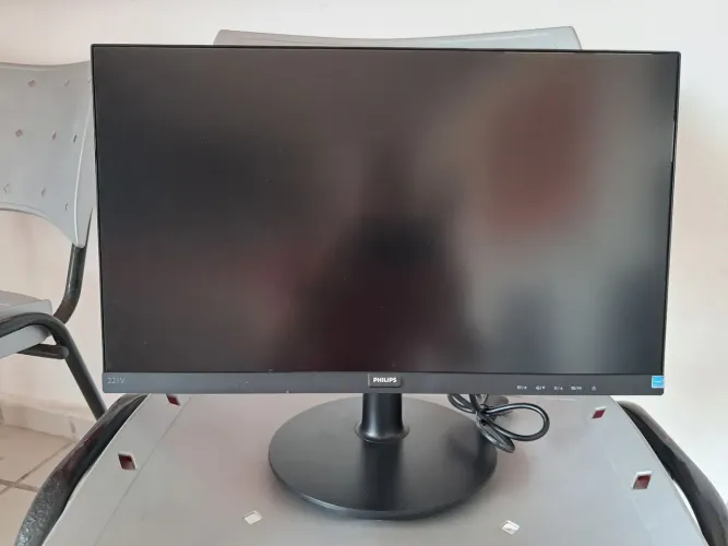 Monitor Philips 221v8 novo