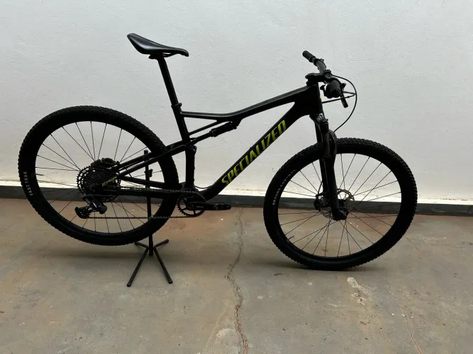 Specialized Epic Full carbon L 19