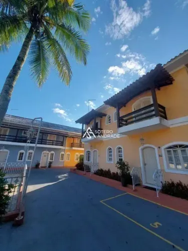 Linda casa na praia do Capricórnio