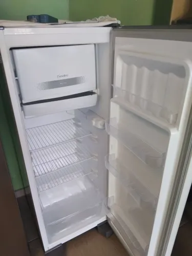 Geladeira de 250lt