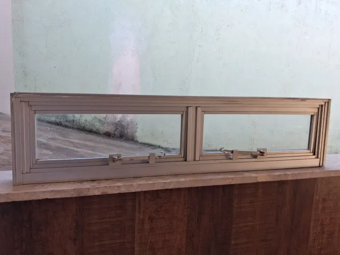 Vendo uma janela alumínio 1.18×28.5×07.