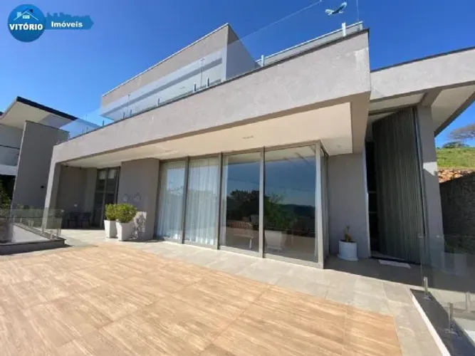 Casa em Condomínio à venda na cidade de São Roque !
