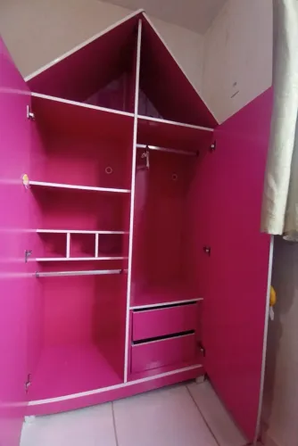 Vendo Beliche e Guarda Roupa infantil 