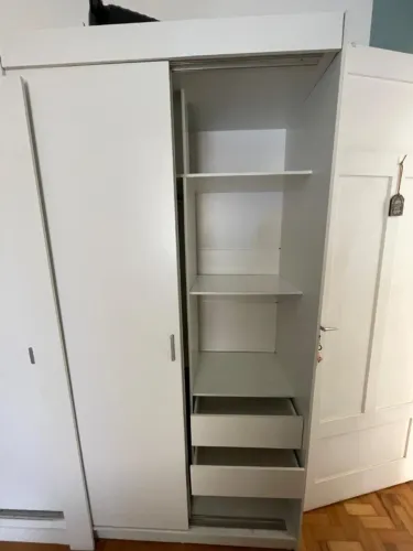 Guarda-Roupa Branco 2 Portas de Correr com Gavetas e Prateleiras
