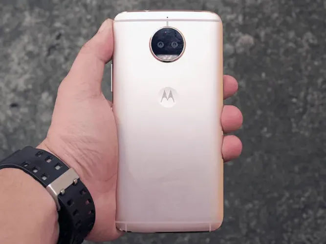 Moto G5s plus 
