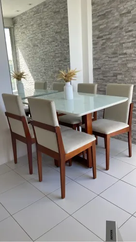 Vende-se mesa de jantar