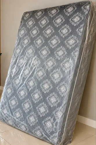 Cama casal nova