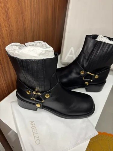 Bota AREZZO, nunca usada, TAM. 36!