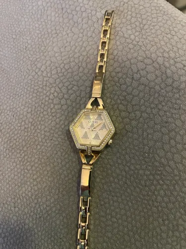Relógio Guess Feminino GW0680L2 Dourado - Pouco Usado