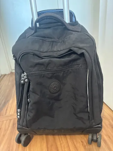 Mochila rodinha kipling original
