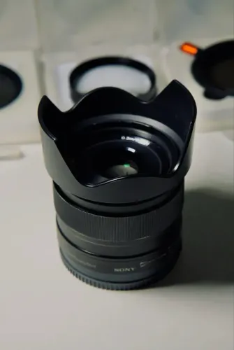 Lente sony 35mm 1.8 OSS E mount + 4 Filtros