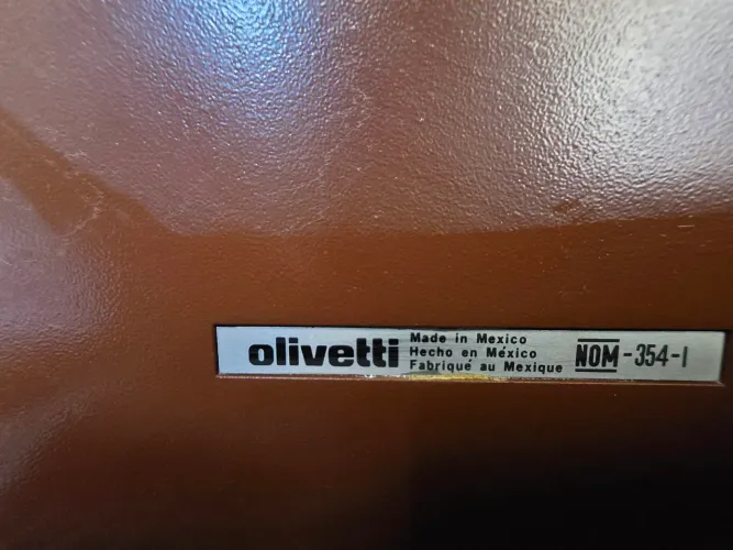 Máquina de Escrever Olivetti Studio 46 Manual - Perfeito Estado