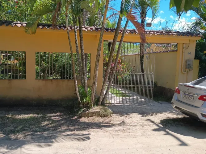 Vendo mini sítio em Tinguá com porteira fechada para você curtir com a sua família!!!