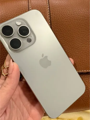 iPhone 15 pro 128 g