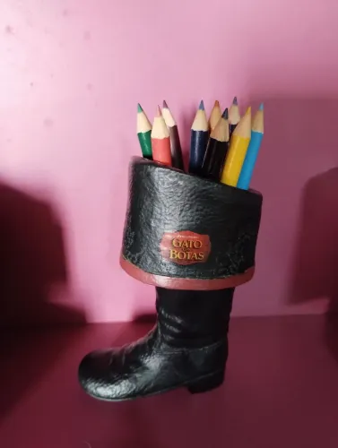 Bota Porta lápis Gato de Botas licenciado 