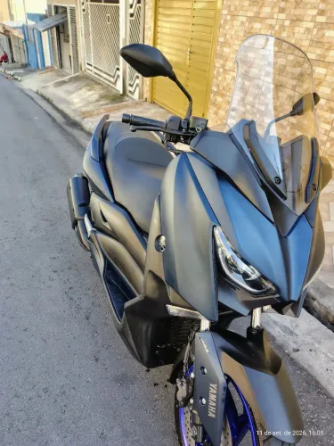 Vendo xmax 250 em excelente estado , impecavel