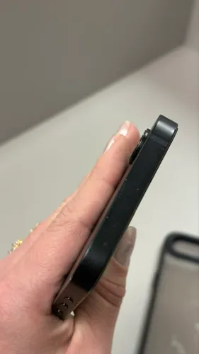 iPhone 16e - 256gb - todo original saúde da bateria 99%