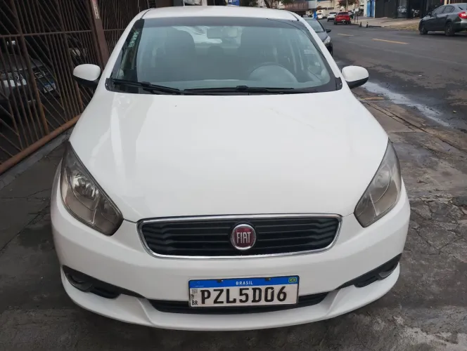 Fiat Grand Siena Essence 1.6 Flex 16V 2018