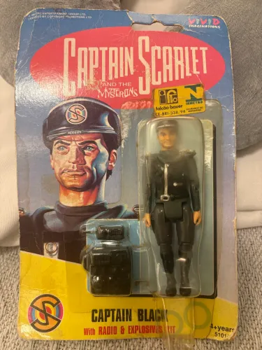 Capitão escarlate capitão blue capitão black vivid imagination