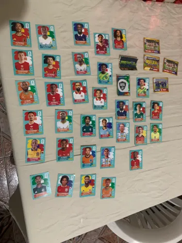 39 FIGURINHAS ÁLBUM COPA DO MUNDO 2026 - PANINI - ORIGINAL
