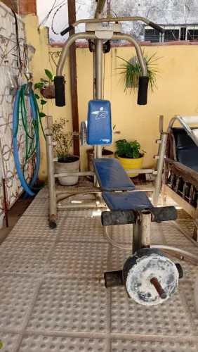 Aparelho de Musculação Multifuncional
