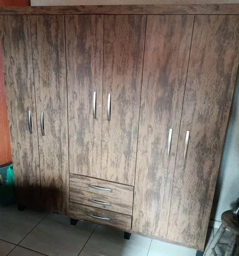 Guarda-roupas (solteiro)