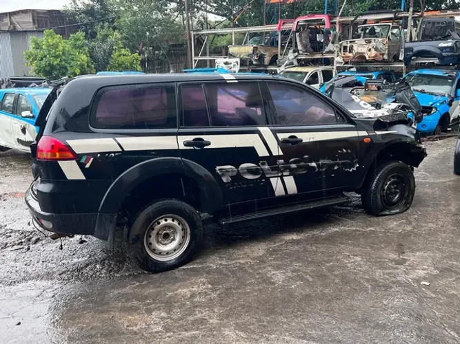 Traseira com teto Pajero Dakar 2009-2017