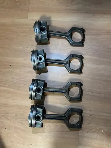 Pistão e biela motor N20 BMW