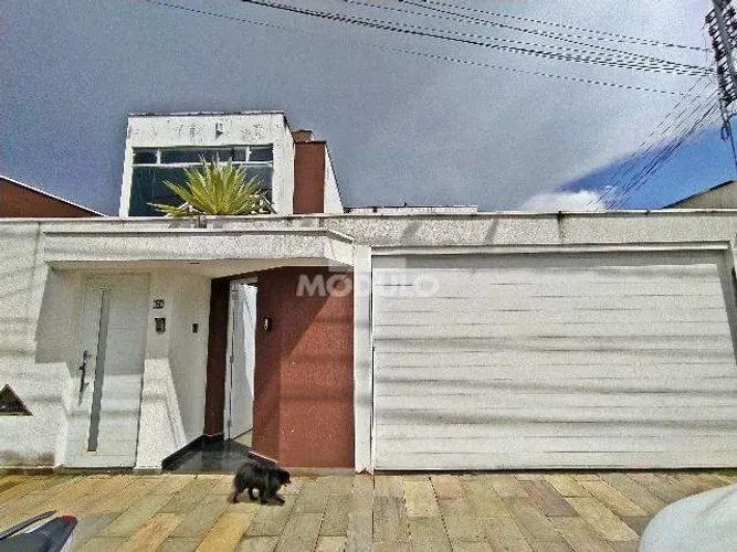 Casa Residencial para locação no Bairro Cazeca