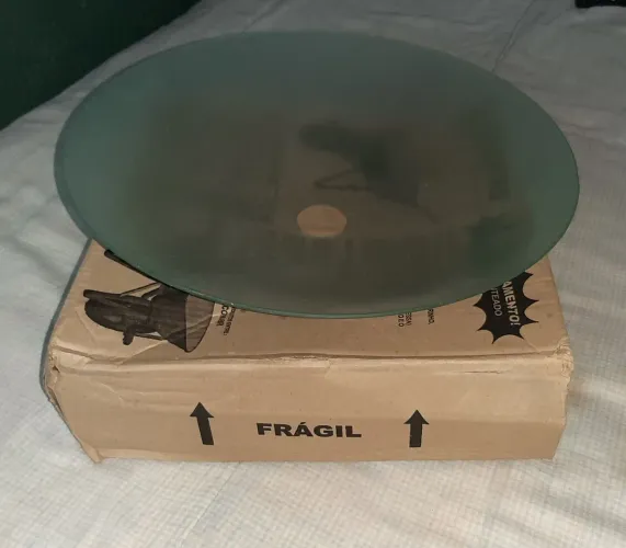 Cuba redonda de vidro jateado da Arella Metais Vendo ou TROCO