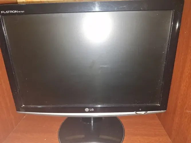 Monitor LG Usado Lcd 17 W1752tt