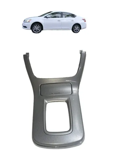 Moldura console central trambulador Nissan Sentra 2015