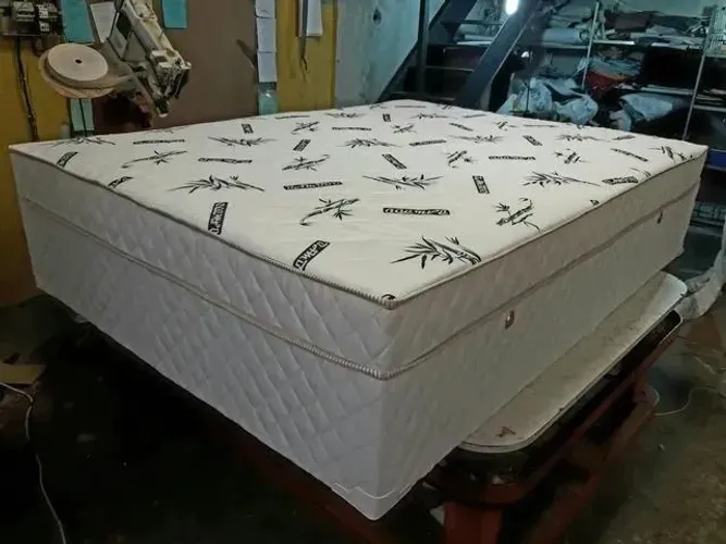 Cama Casal já com colchão!!!!